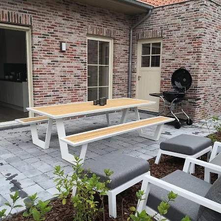 Newport House 度假居 *